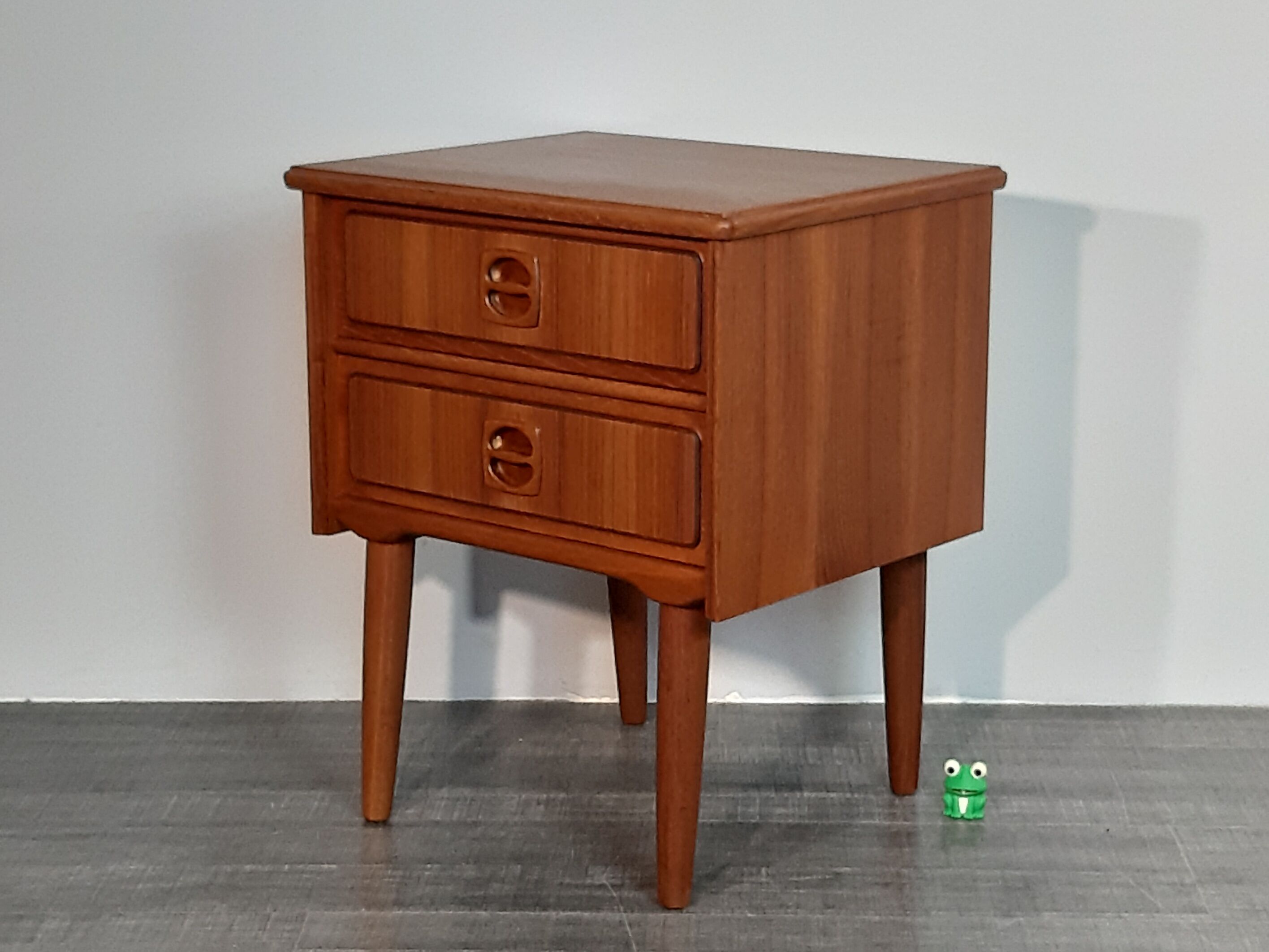 Danish beside tables in teck 2 drawers, scandinavian 1960