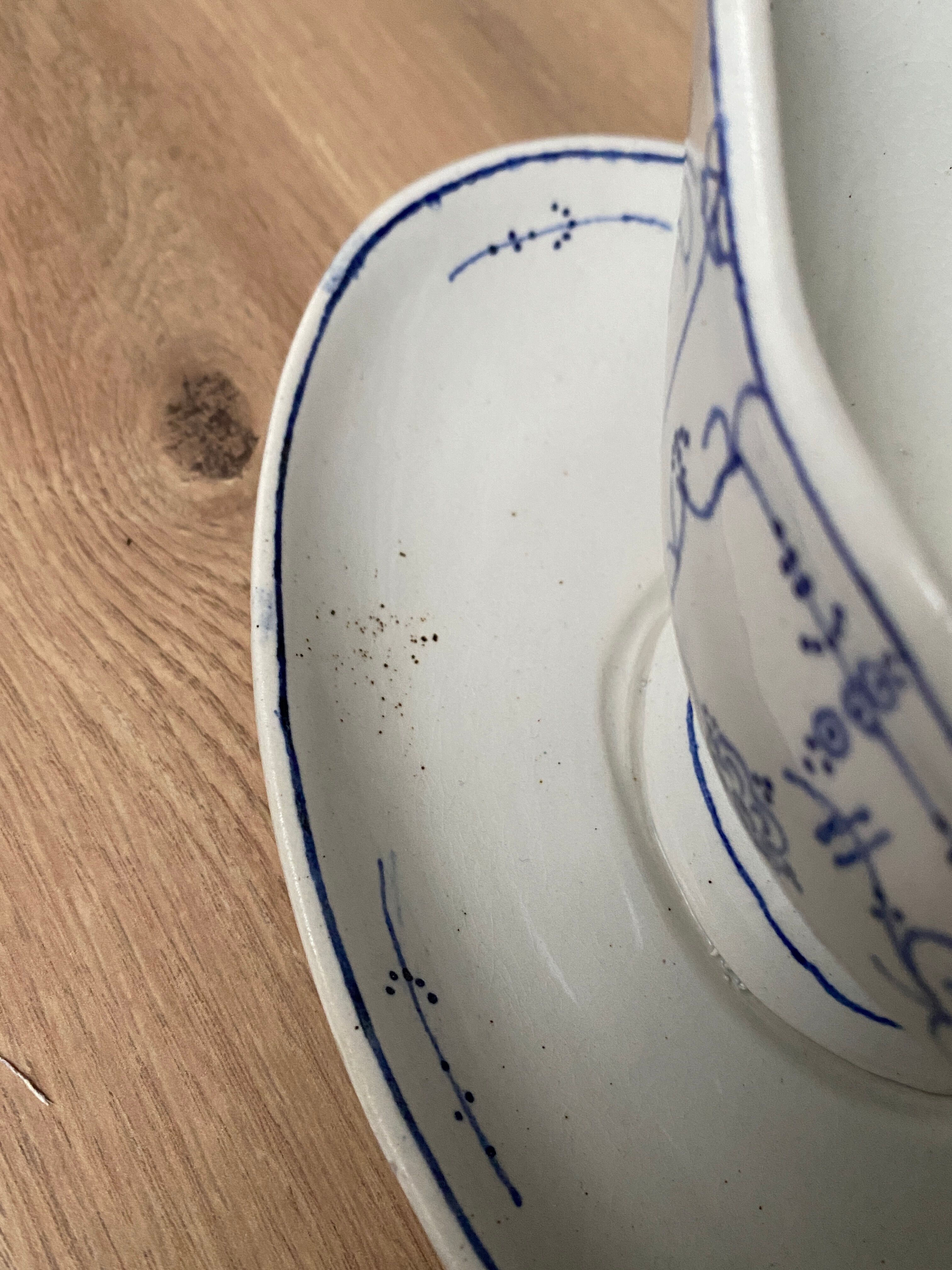 Sauce boat on dormant AMC Belgium