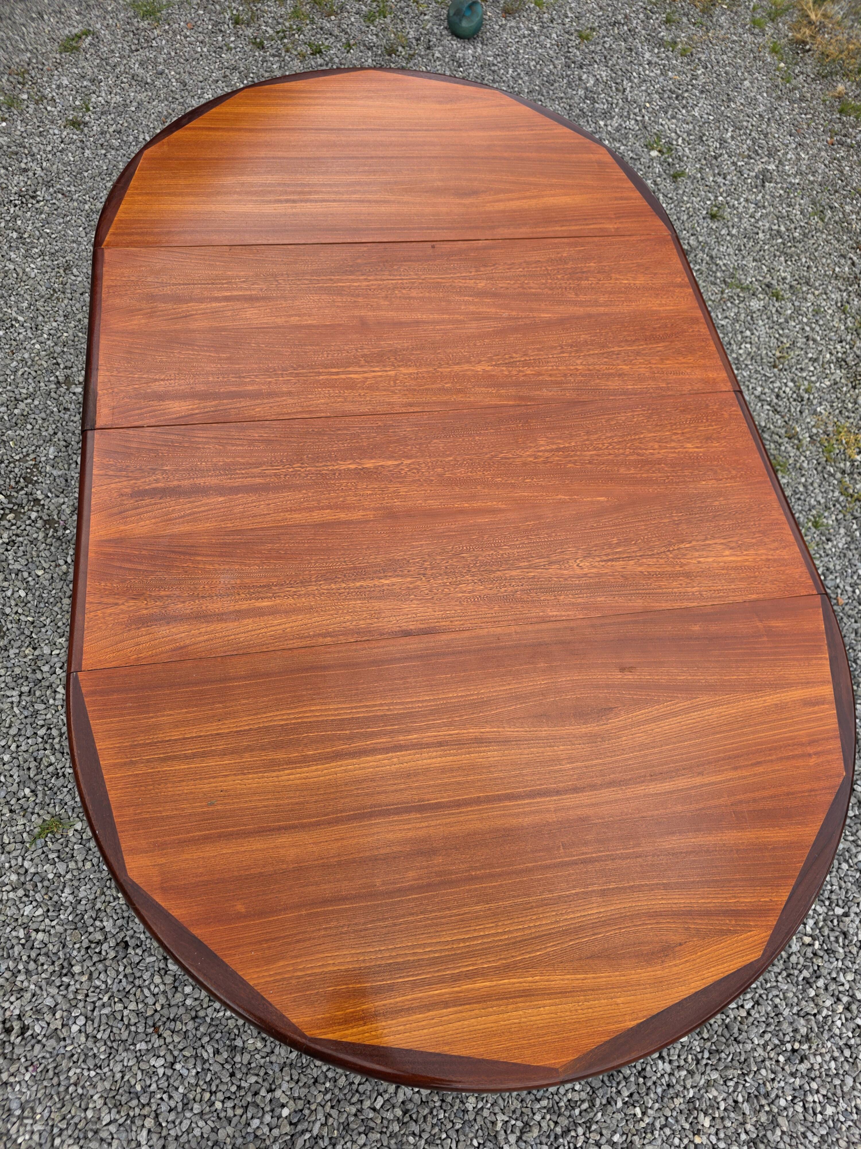 Baumann extendable teak table from the 1960s (2 extensions)
