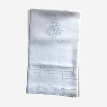 Drap d'accouchée bordé de dentelle de Milan, XIXème, monogrammé NS