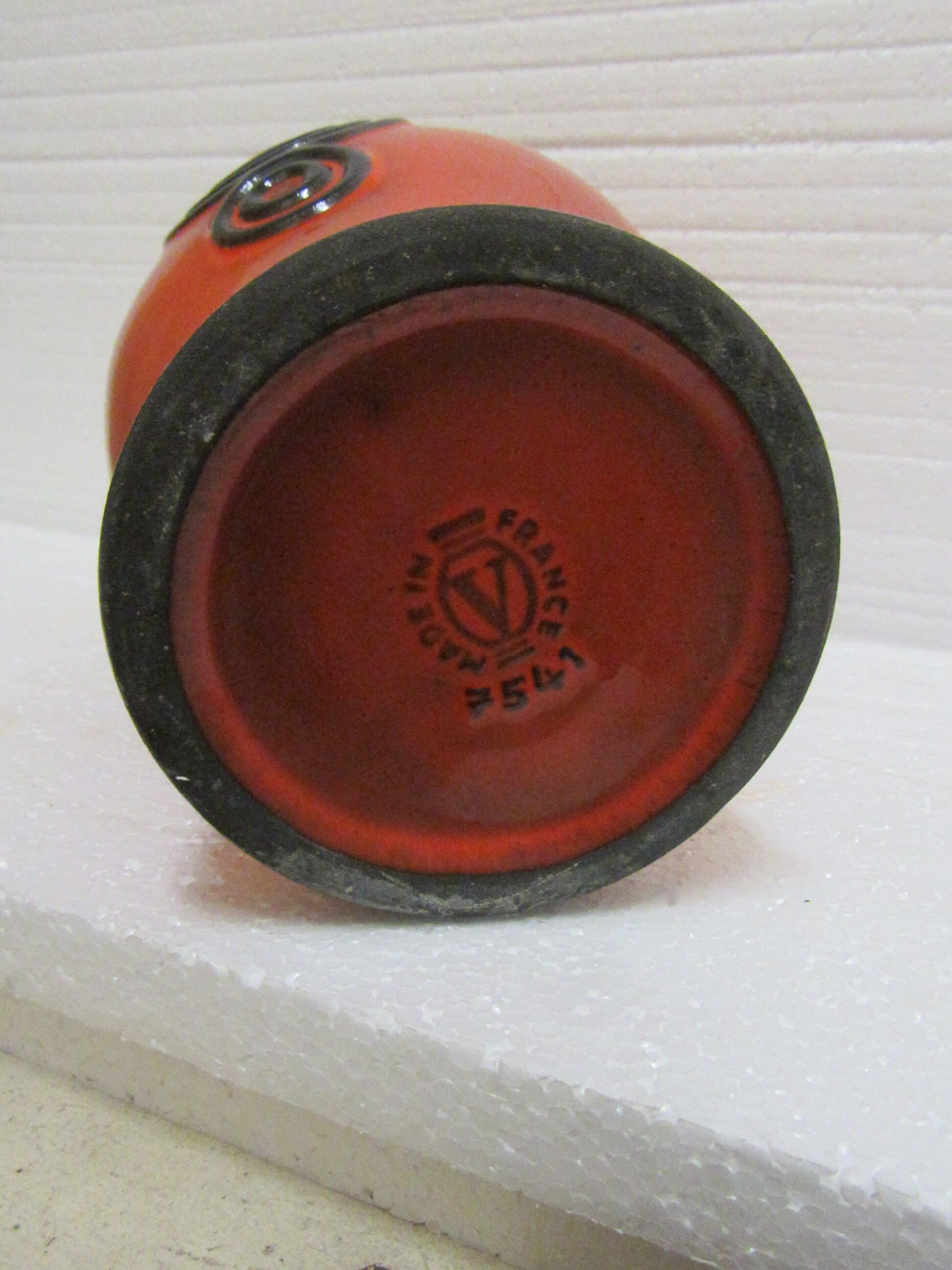 Orange and black pitcher Verceram