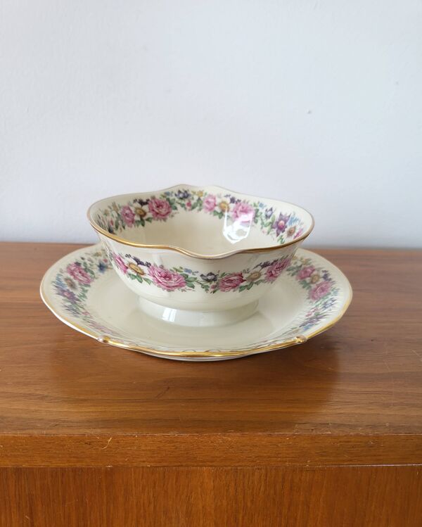 Limoges Bernardaud. Saucière en Porcelaine Décors floraux