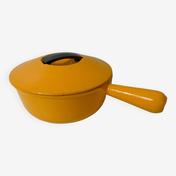 Cocotte en fonte cousances par raymond loewy