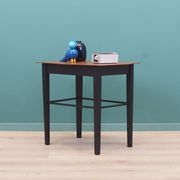 Table basse en noyer, design danois, années 1970, production : Danemark