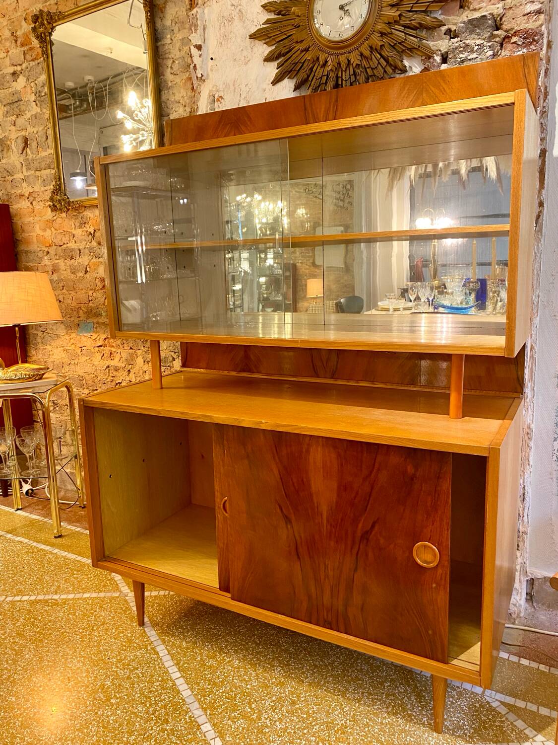 Buffet / Vitrine / Vaisselier deux corps vintage 1960
