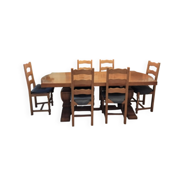 Dining table and its chairs