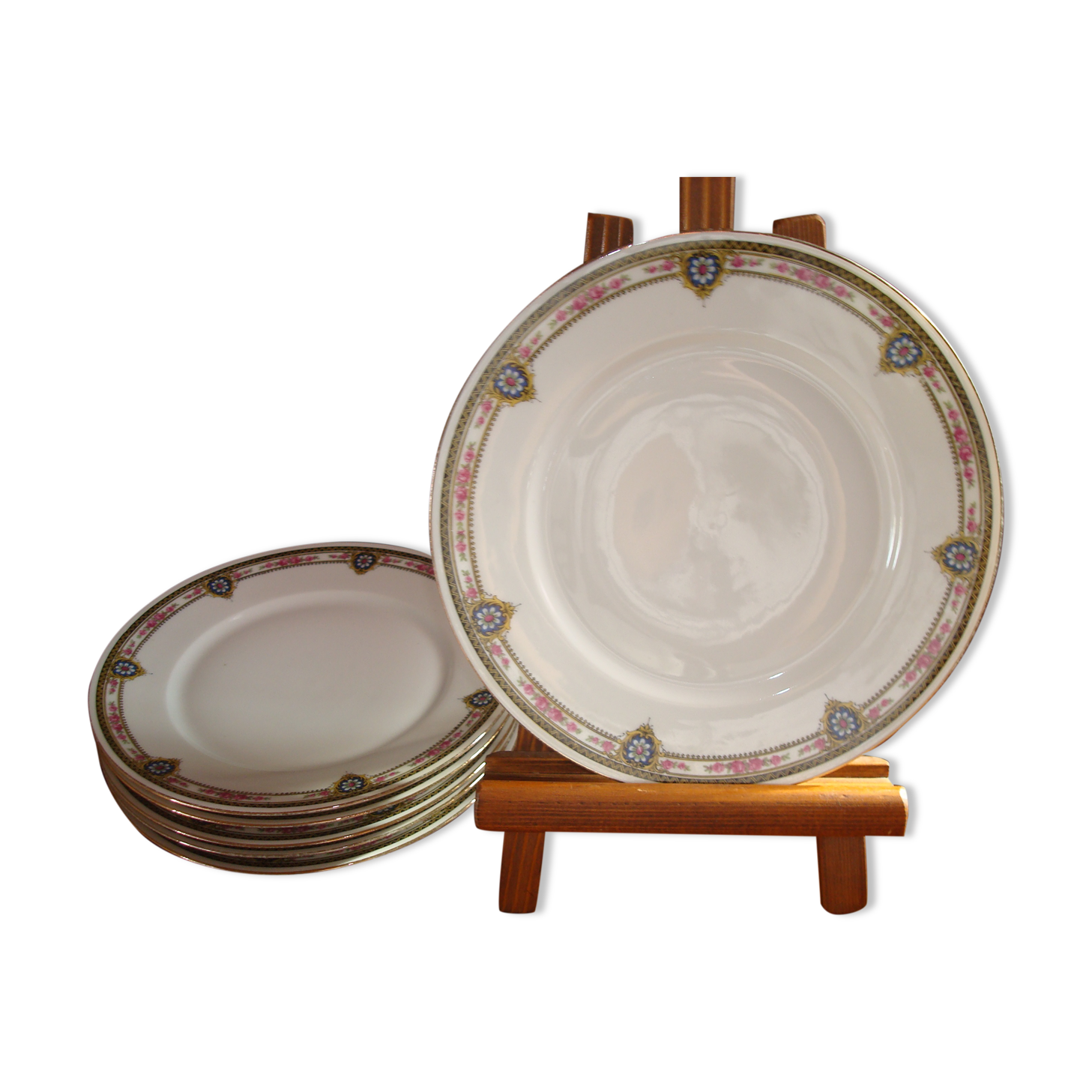 6 flat plates of porcelain "B.F Limoges" garland of roses and geometric frieze, lot 2.