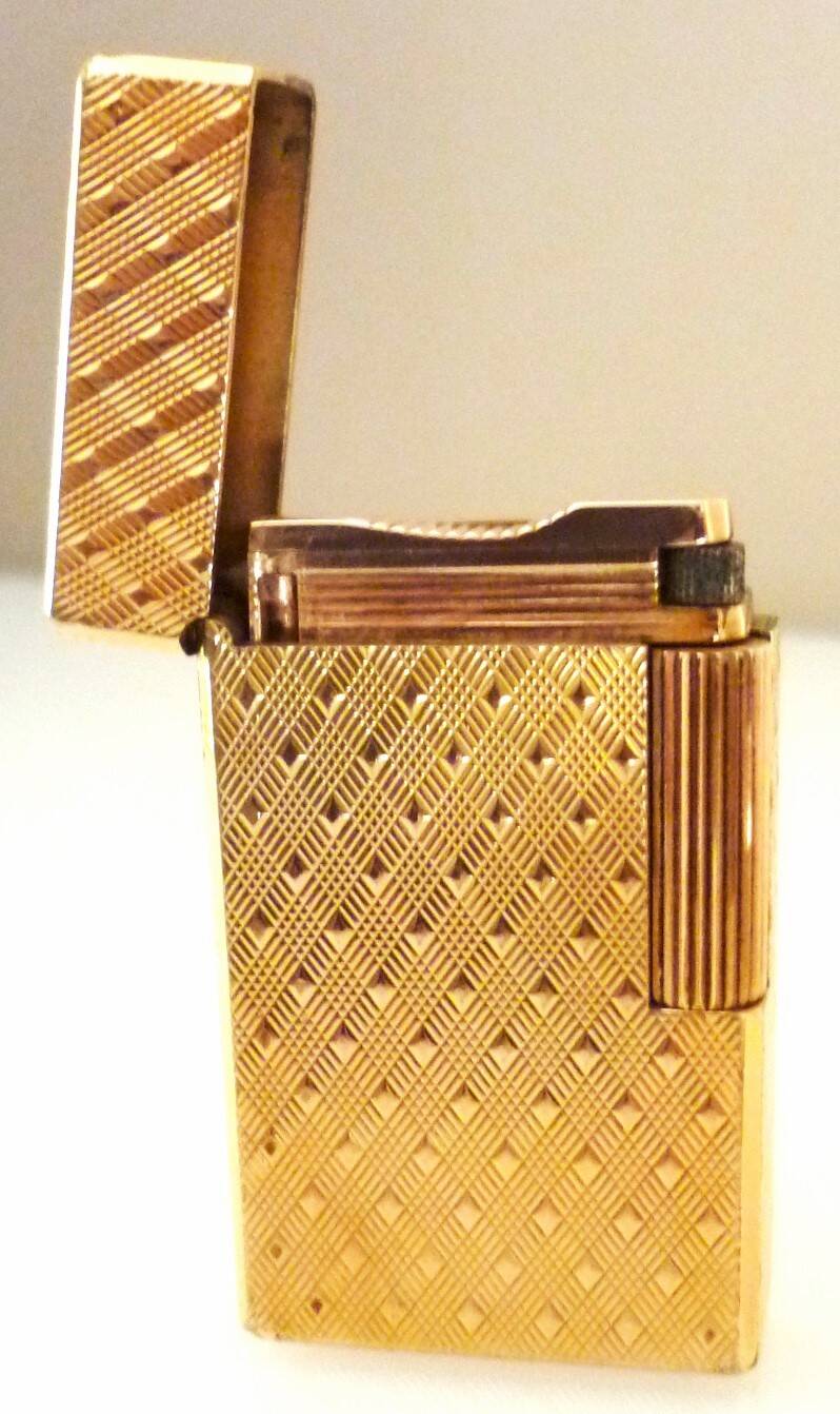 Briquet Dupont orfèvre à Paris en plaqué or, écrin, vintage, années 70
