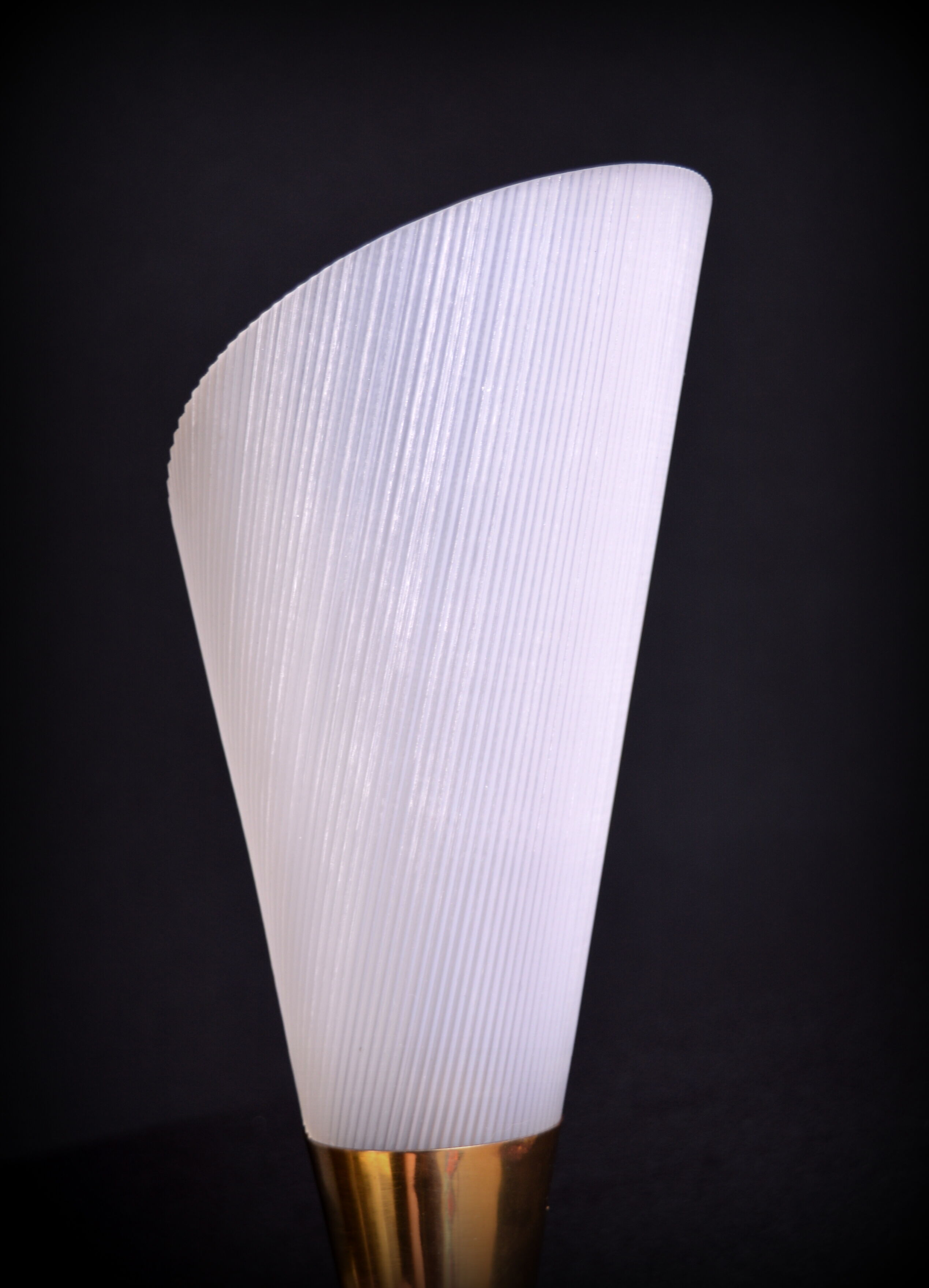 2 wall lights