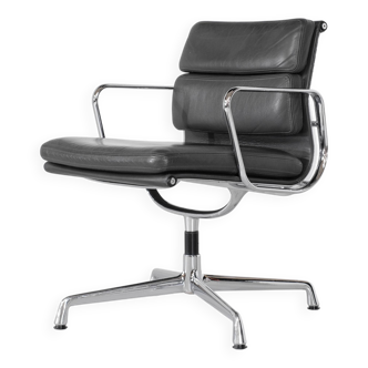 Fauteuil Soft Pad Chaise "EA 208" Charles Ray Eames, USA 1969.