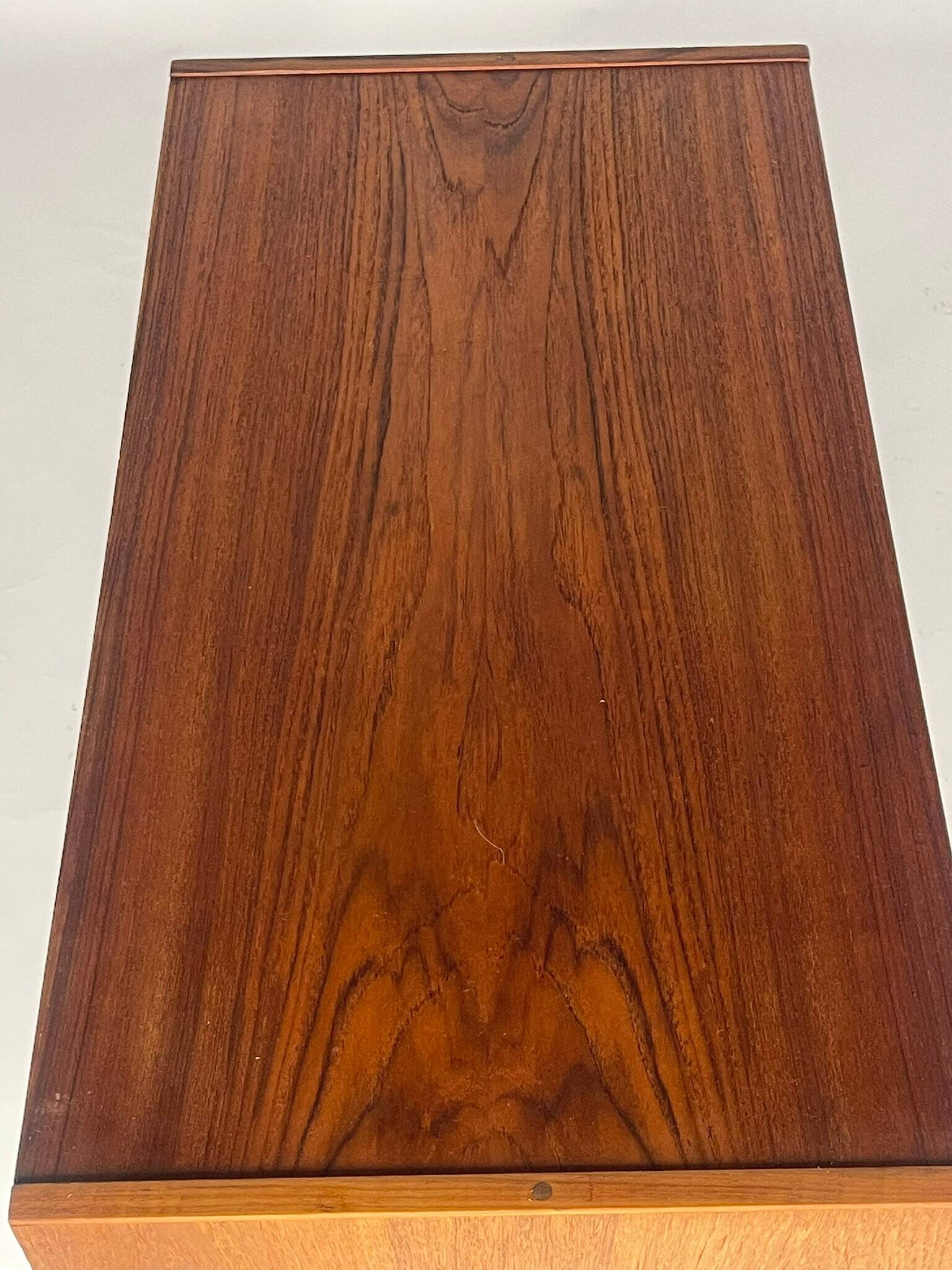 Commode scandinave en teck année 60
