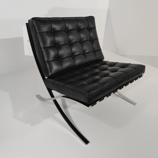 Chaise  Barcelona de Mies Van Der Rohe pour Knoll