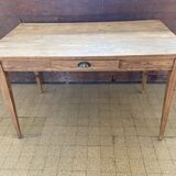 Solid pine farm table