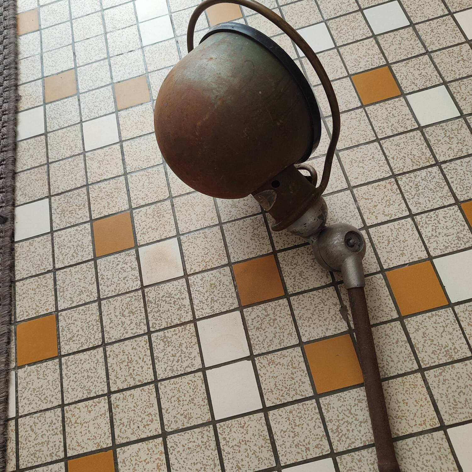 Jielde lamp with Fresnel lens