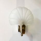 Shell wall lamp