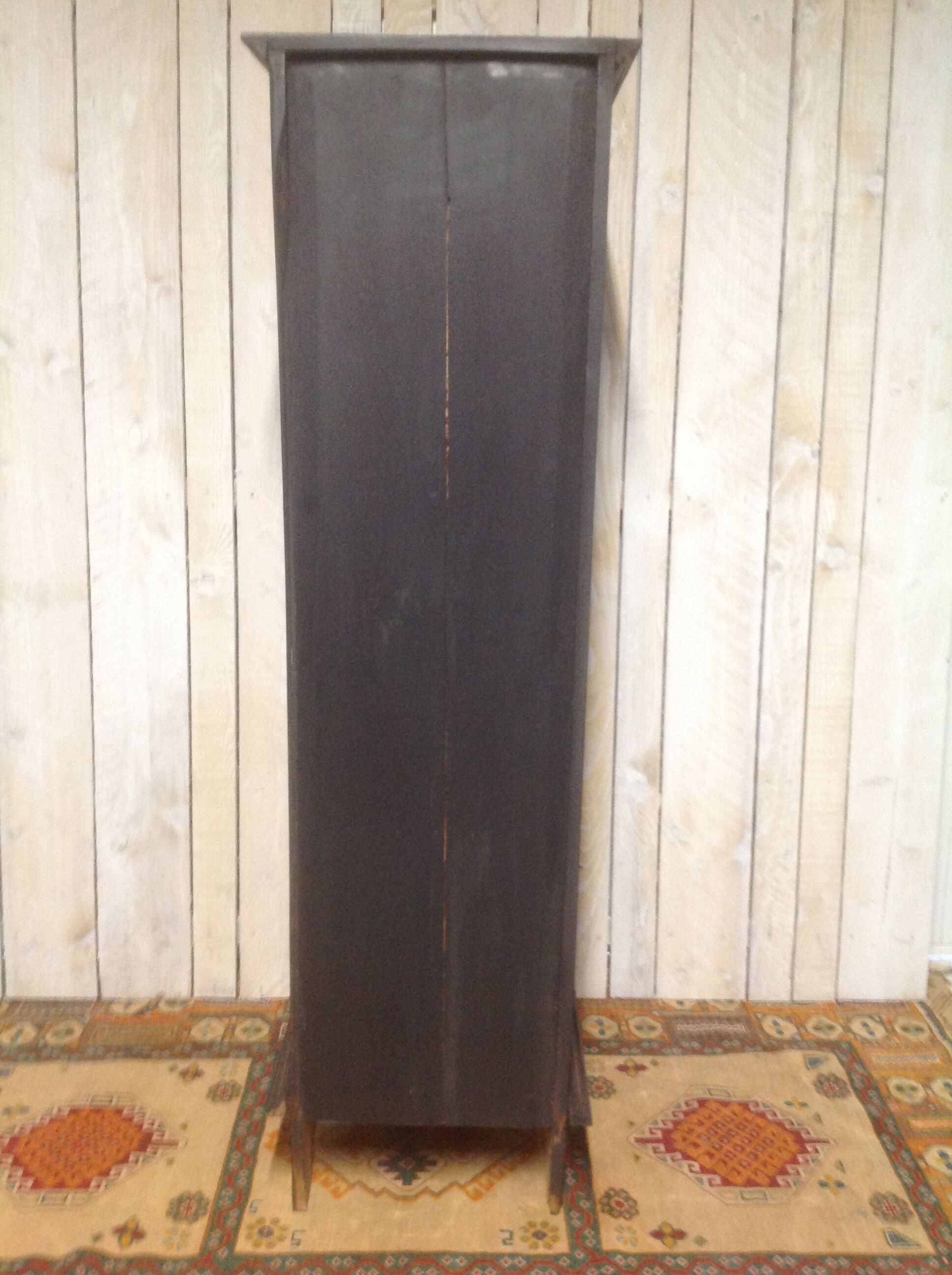 10-drawer chest of drawers