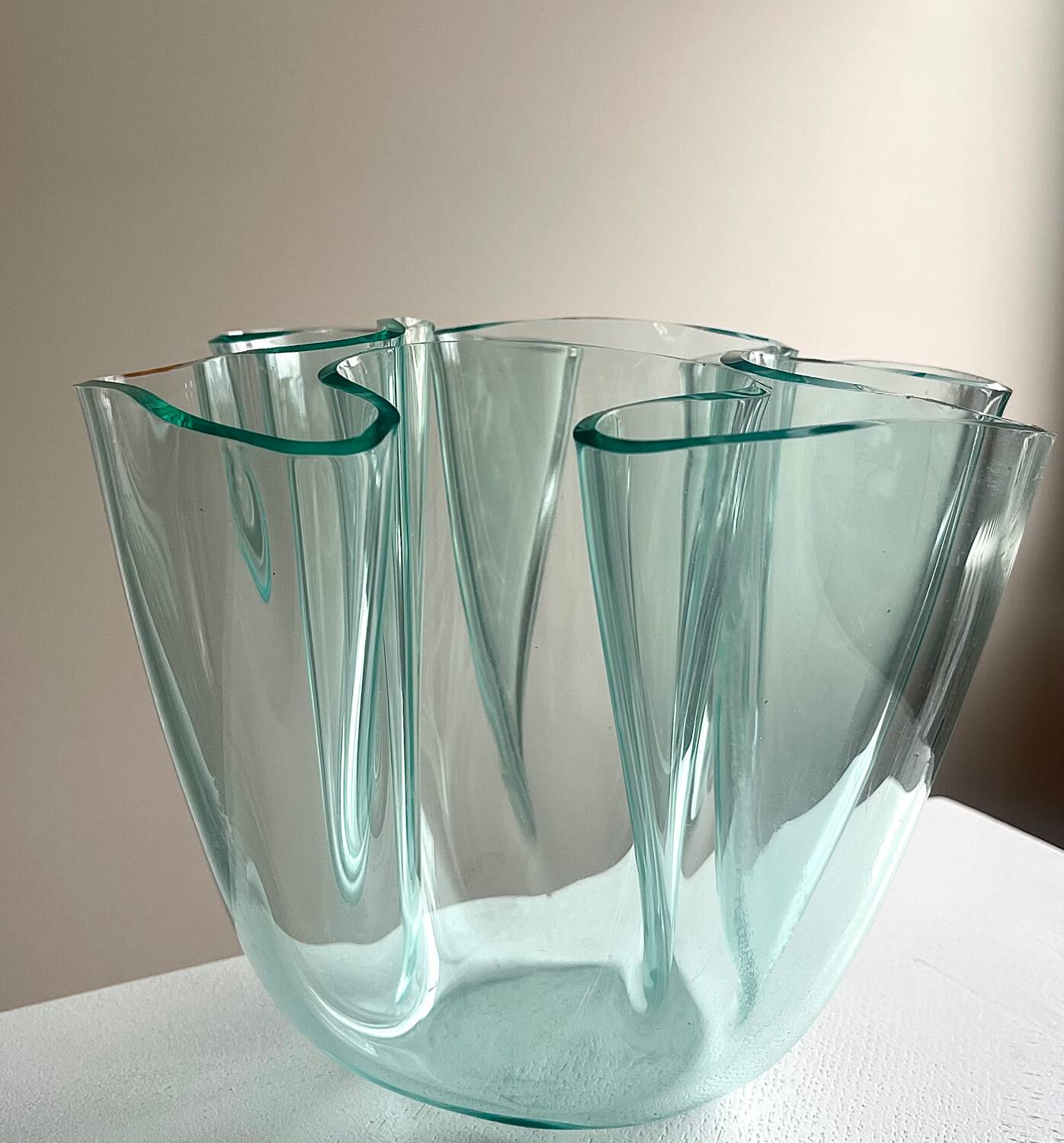 Plexi handkerchief vase 1980