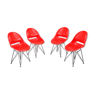 Set of four chairs with base