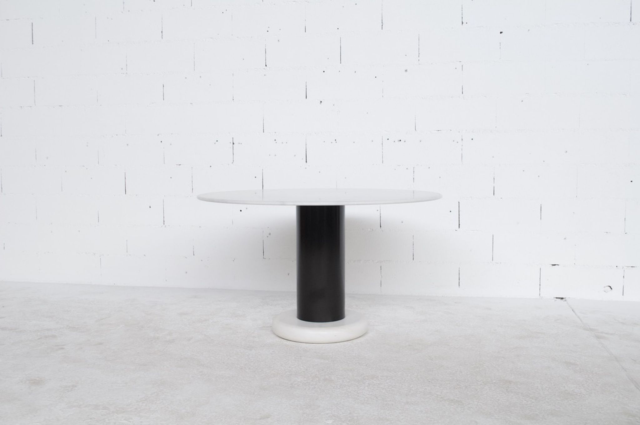 Table Loto Rosso par Ettore Sottsass, Poltronova éditeur, années 60'