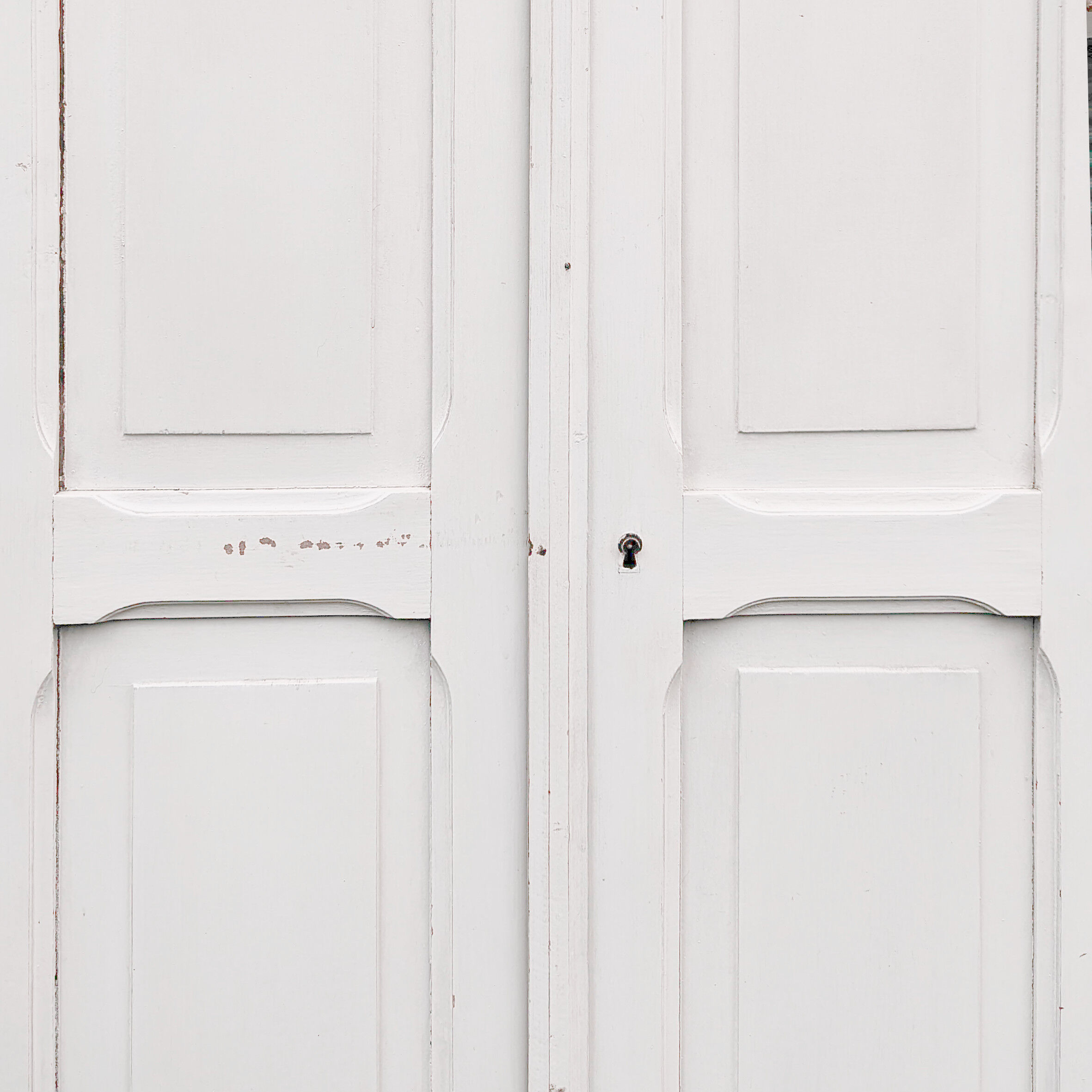 Armoire parisienne