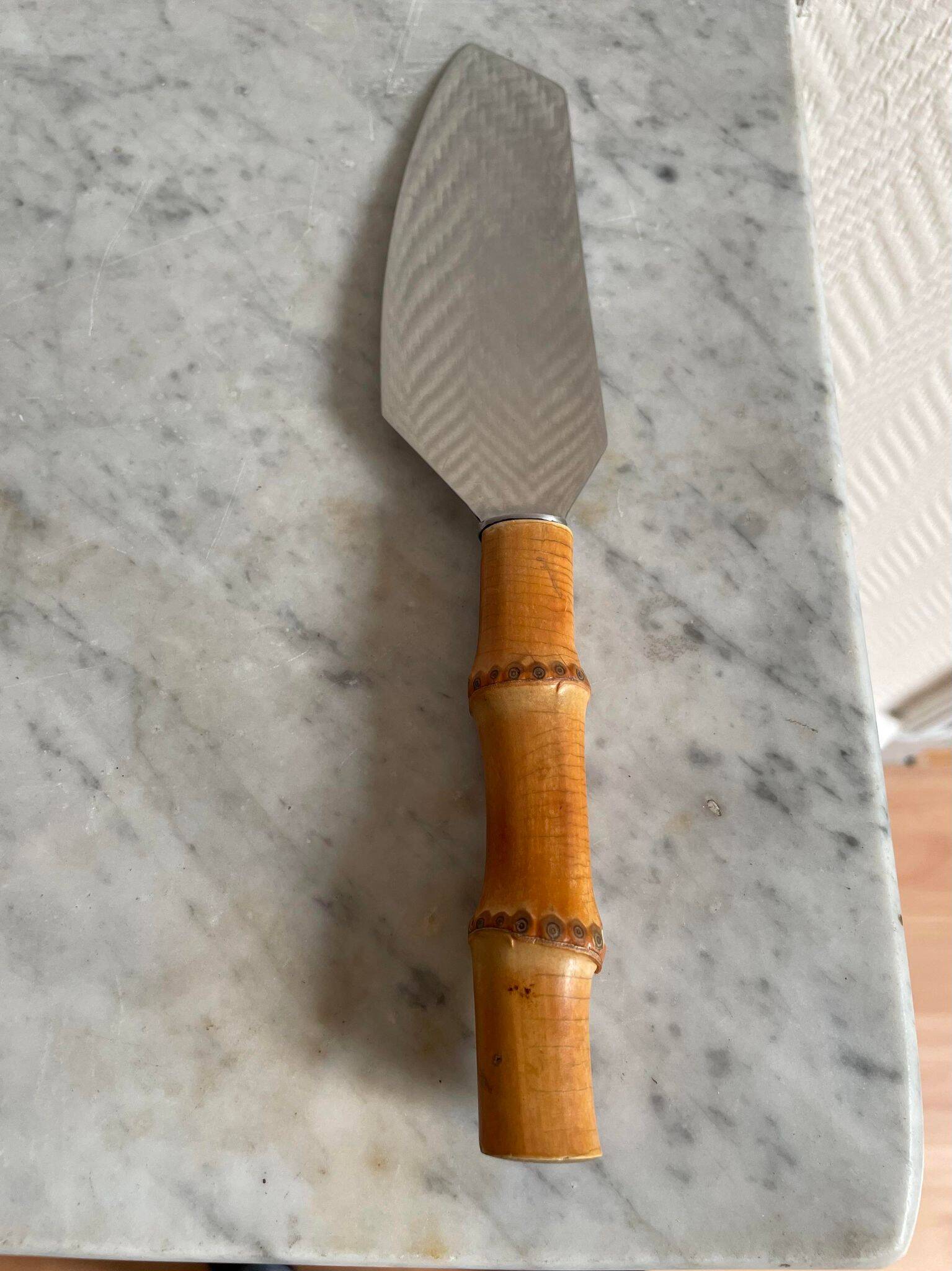 Set of four bamboo serving cutlery