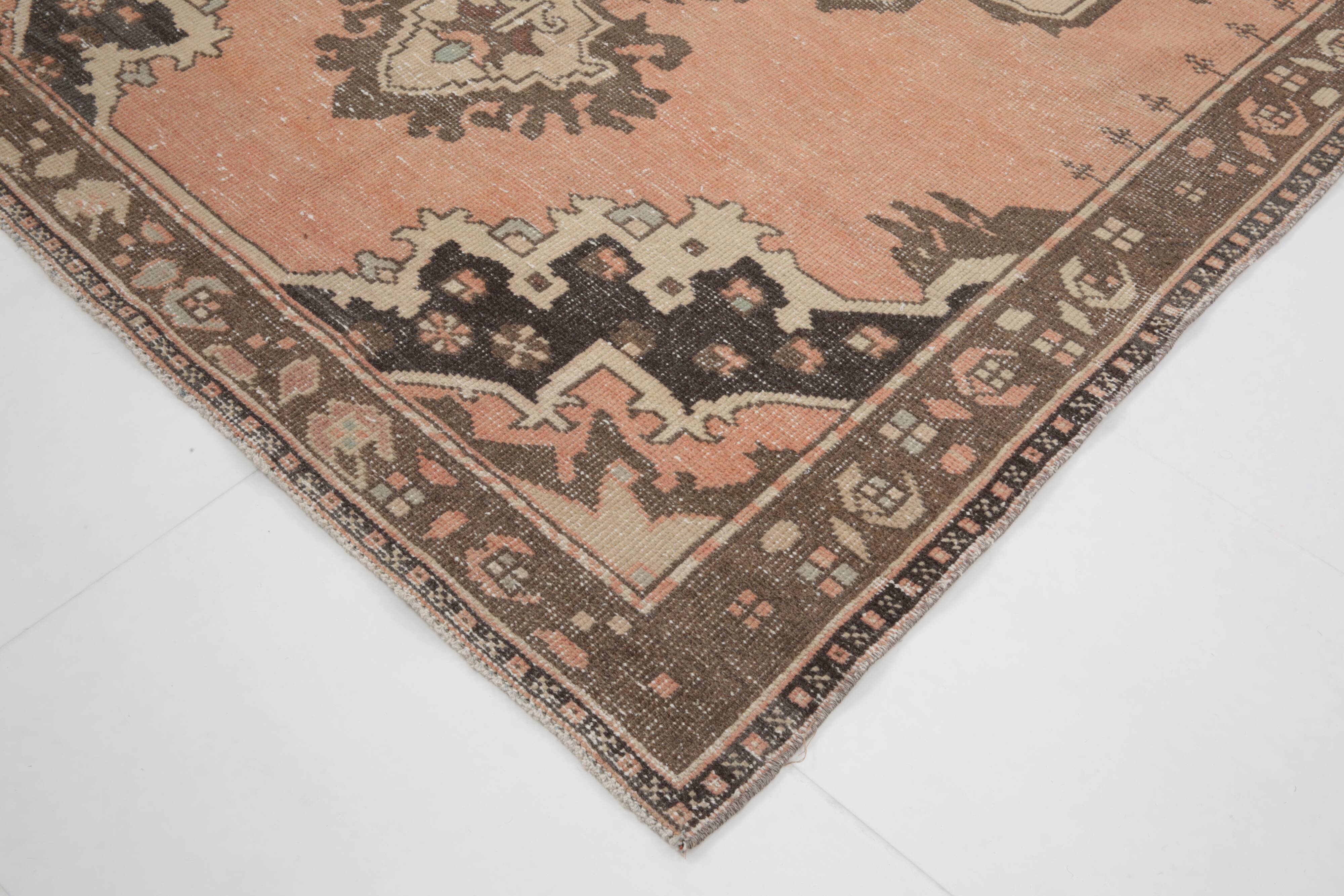 5x8 Vintge Peach & Brown Persian Vintage Rug, 140x247Cm