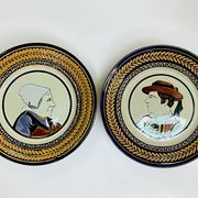 Quimper HB, paire assiettes faïence couple vers 1950