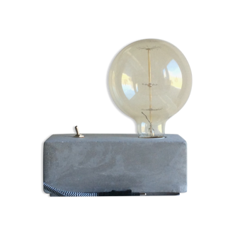 Lampe en béton