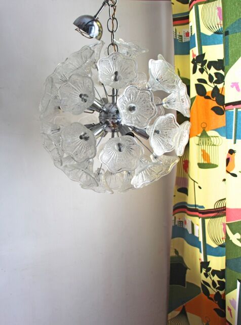 Sputnik flower suspension
