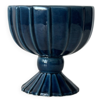 Blue stand bowl