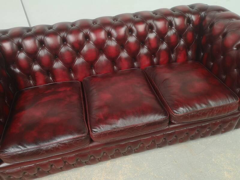 Chesterfield leather sofa burgundy English style
