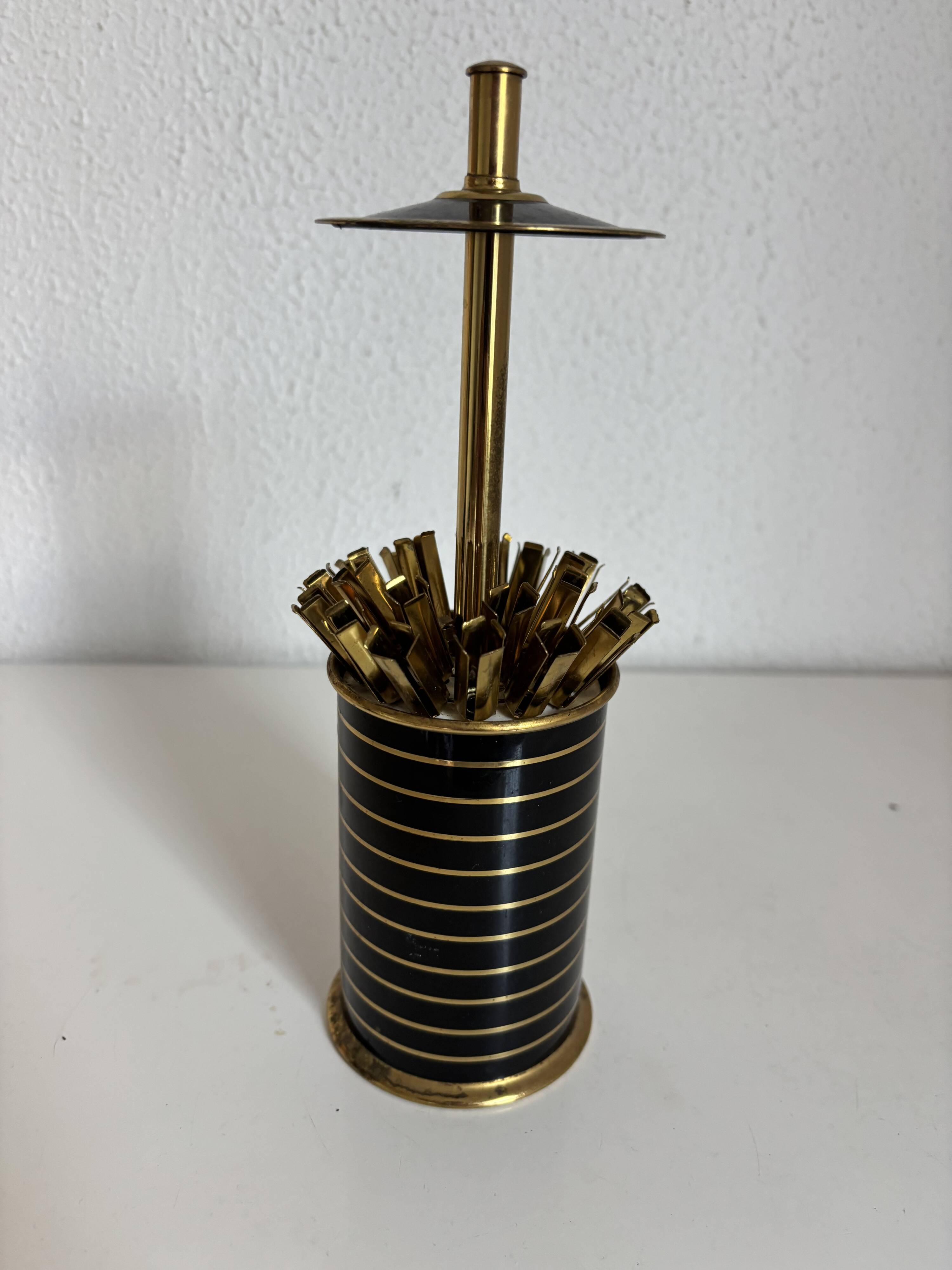 Vintage 1960 black cigarette case with gold stripes - 14 x 7 cm