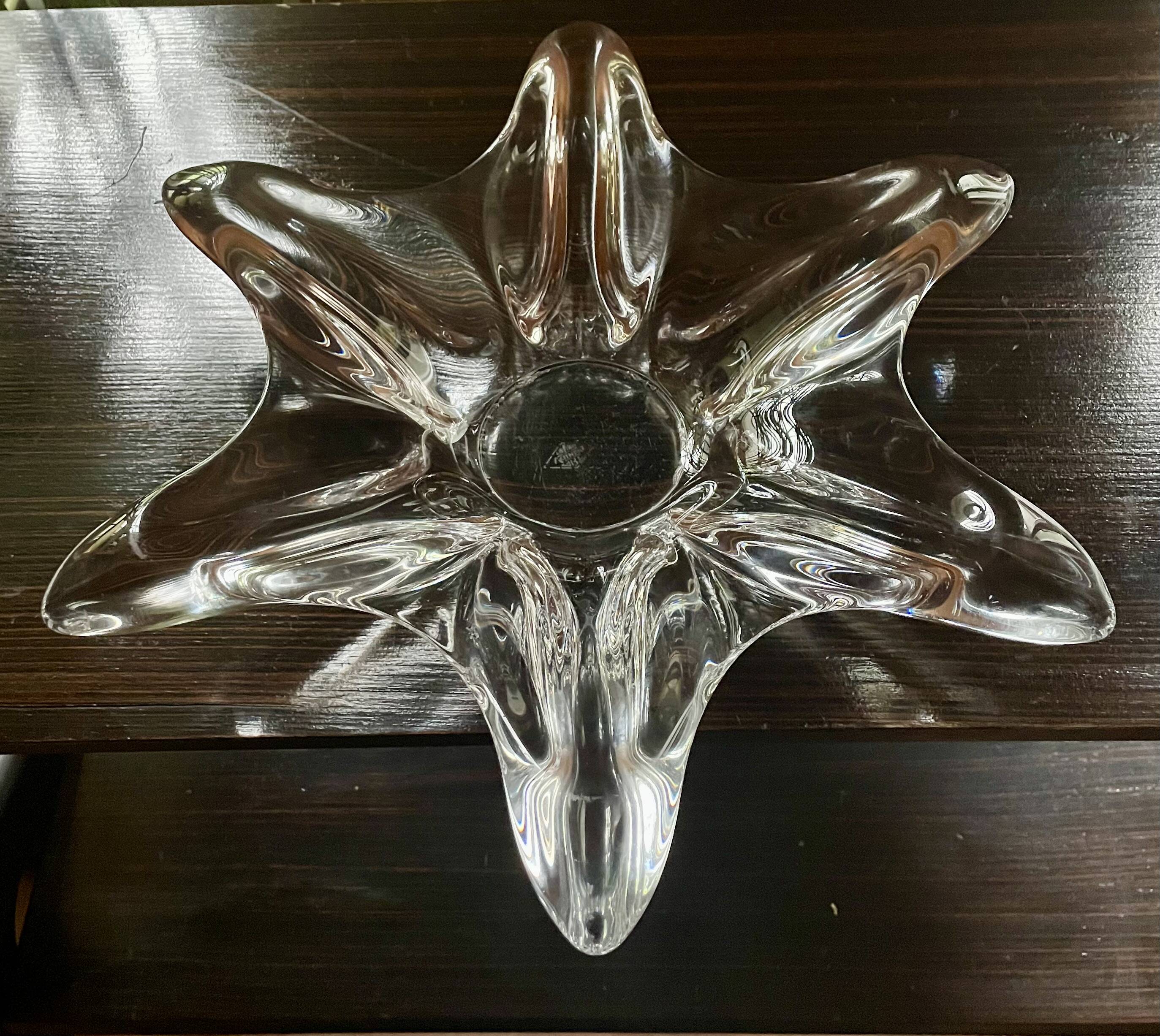 Crystal fruit bowl signed "Art Vannes France", empty pocket, 1960s