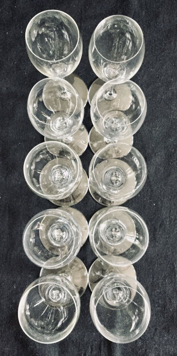 Set of 10 white wine glasses in Baccarat crystal model Saint Rémy