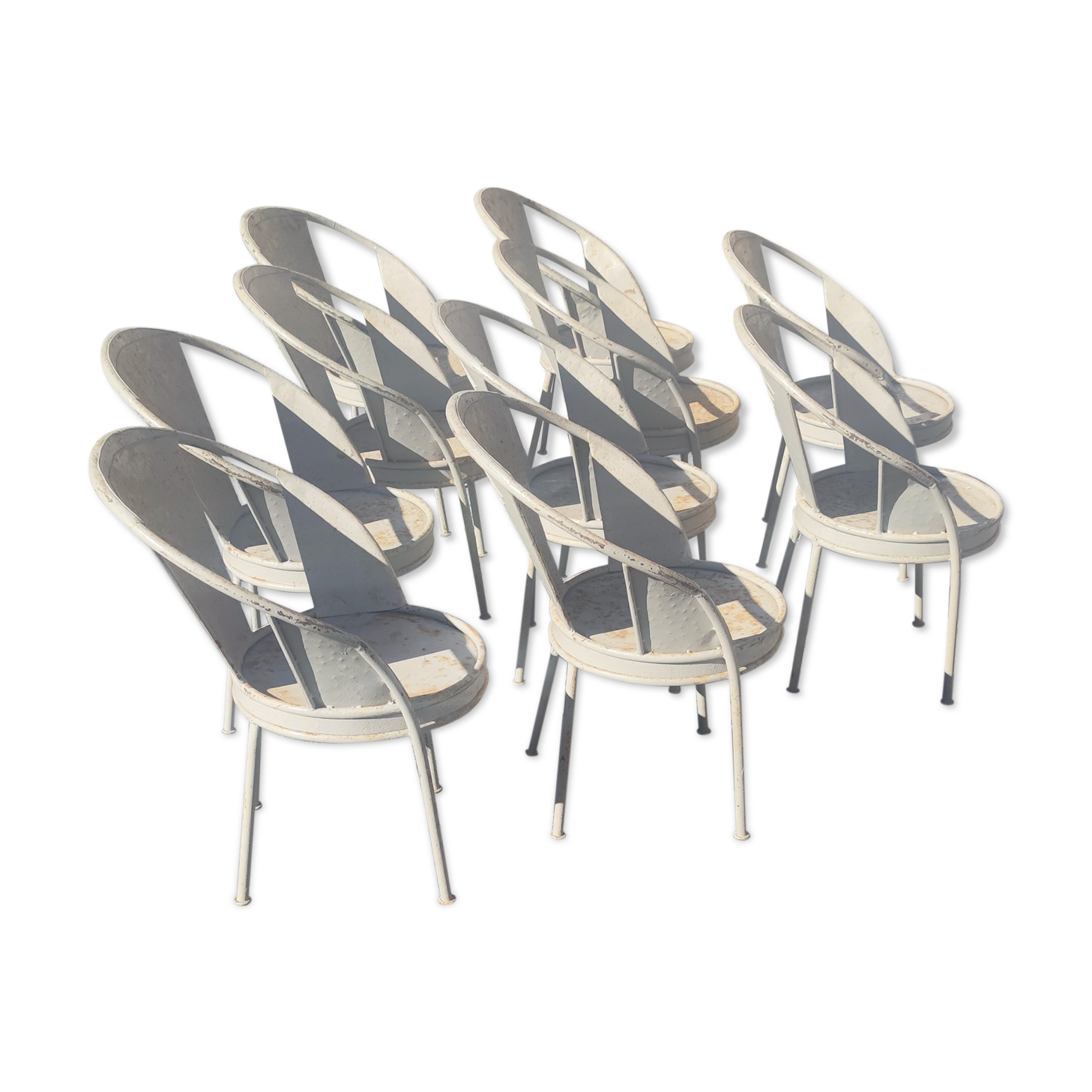 Series of 10 garden chairs made of steel garden patina