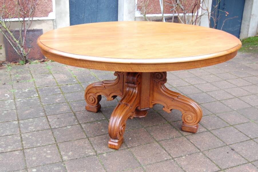 Napoleon III walnut dining table for 20 settings.
