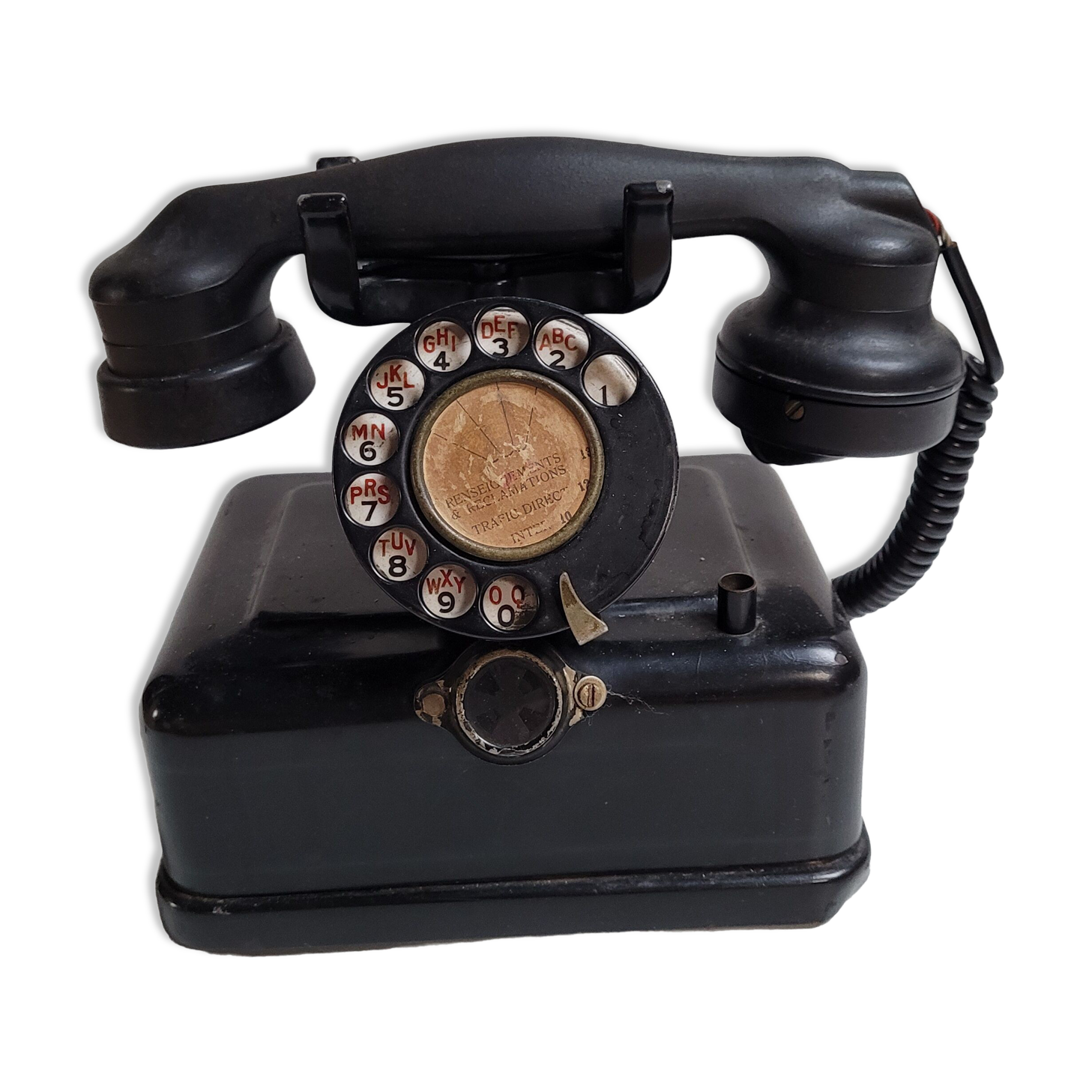 Bakelite phone 13