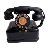 Bakelite phone 13