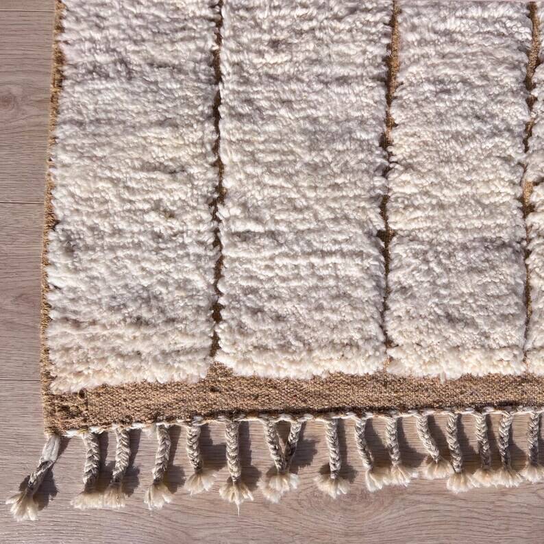 Tapis bérbere fait main traditionnelle taille 2/3 m