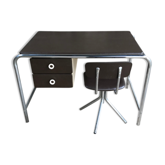 Office and his chair year 70