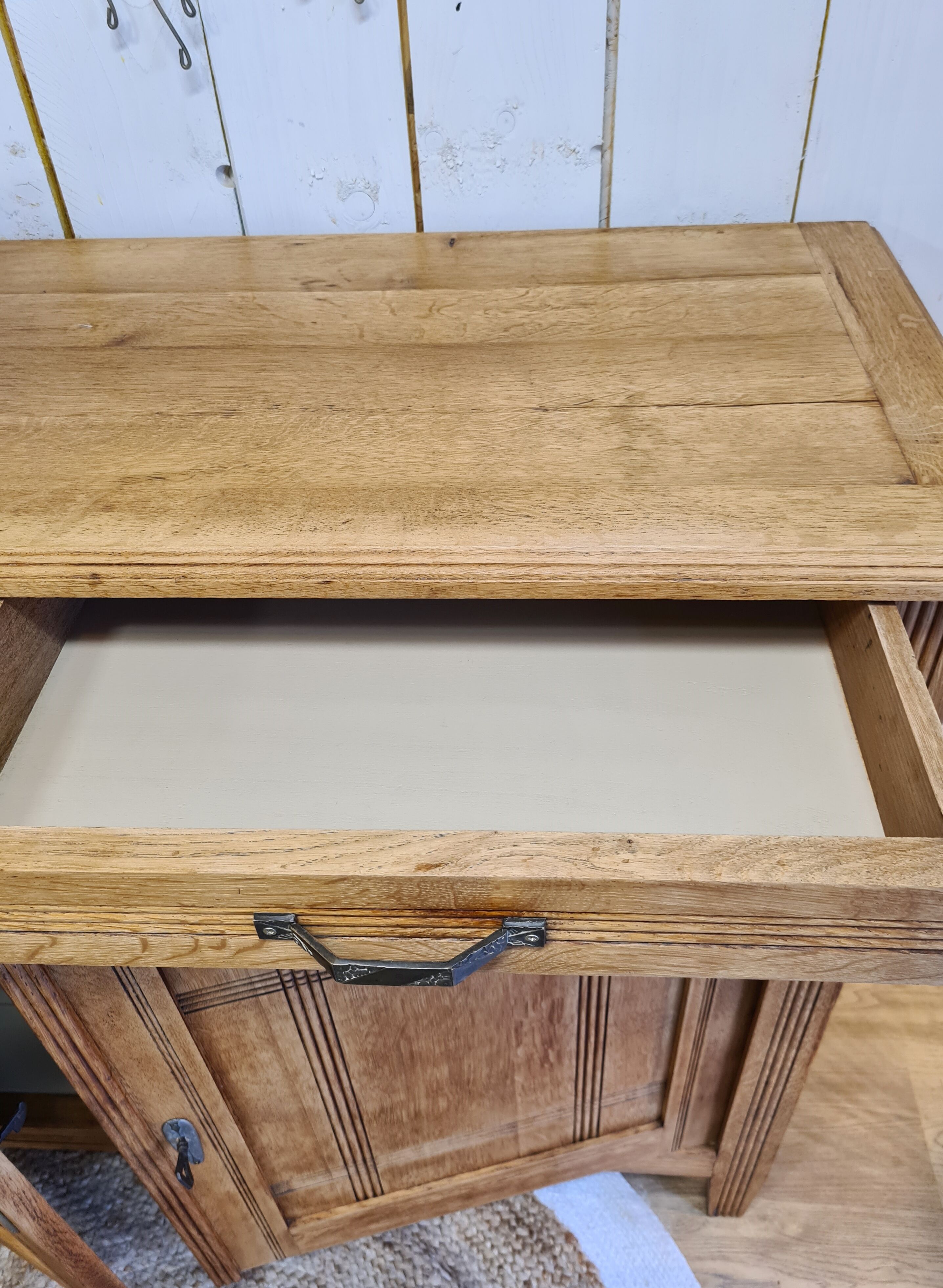 Old solid wood sideboard 2 doors and 2 drawers renovated