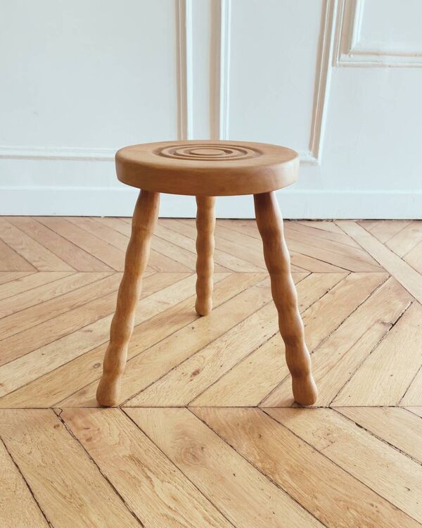 Petit tripode/ table de chevet/ tabouret vintage rénové, bois tourné, année