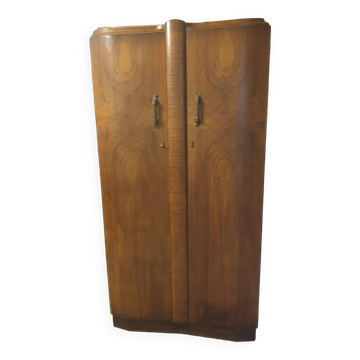 Shrager English Wardrobe