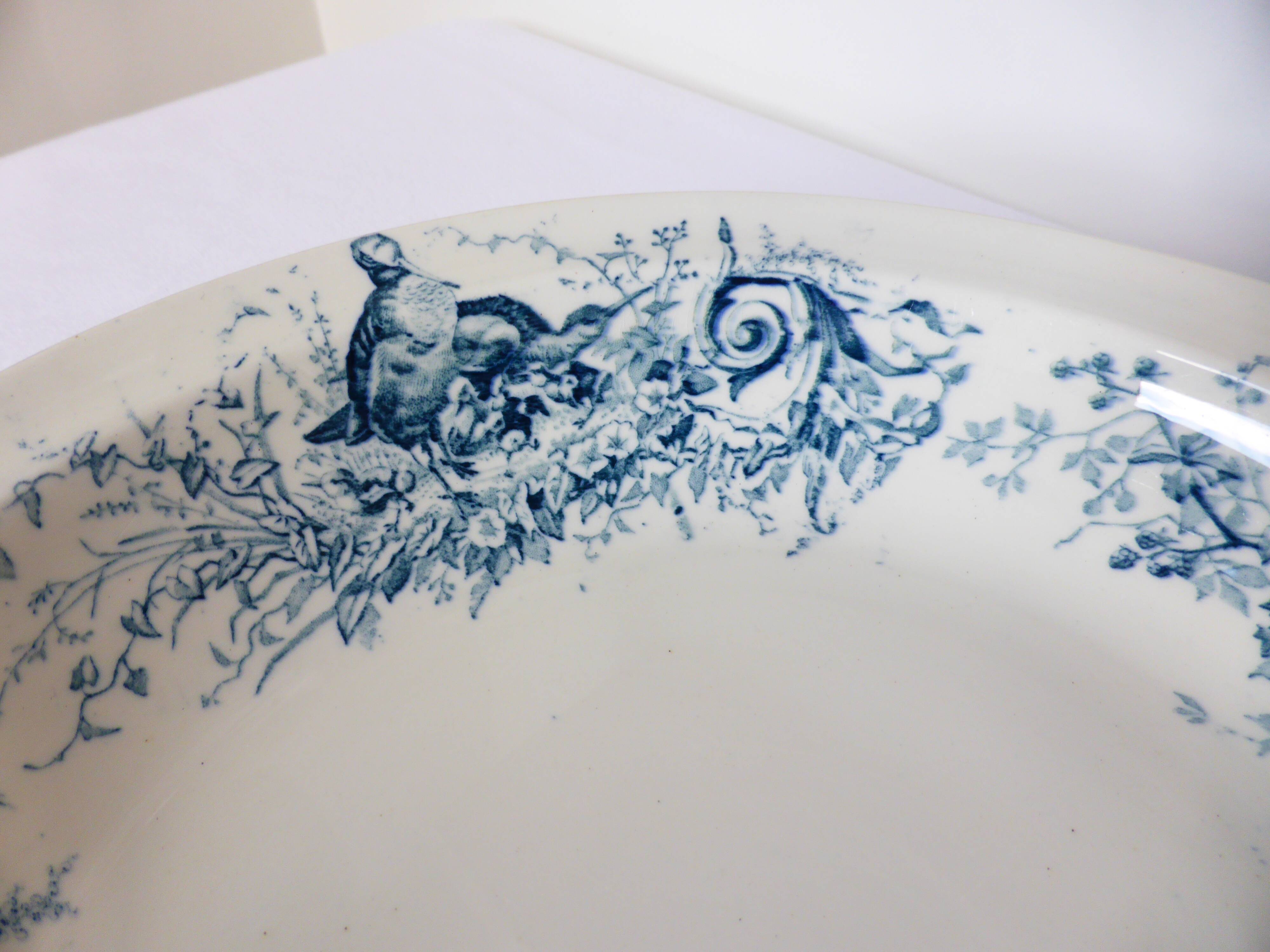 Vintage hollow round serving dish from K&G Luneville hunting