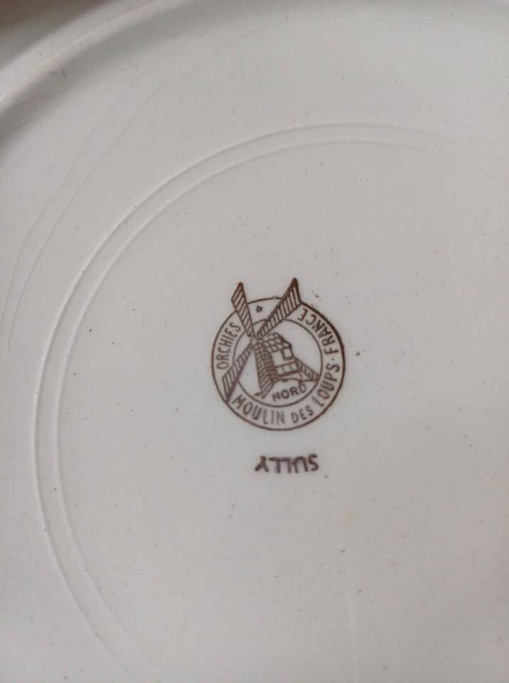 Plates from the Moulin des Loups in Orchies, France