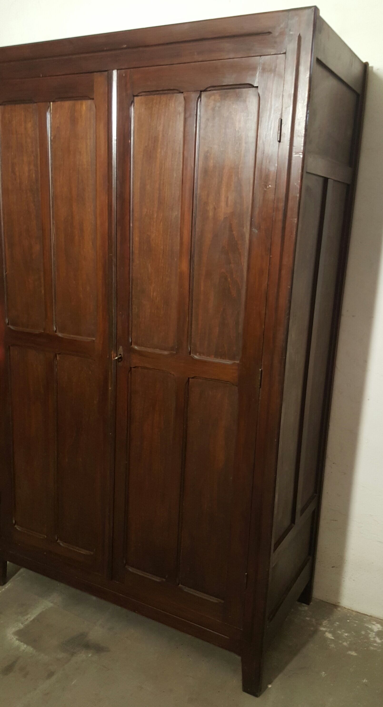 Armoire parisienne 1940