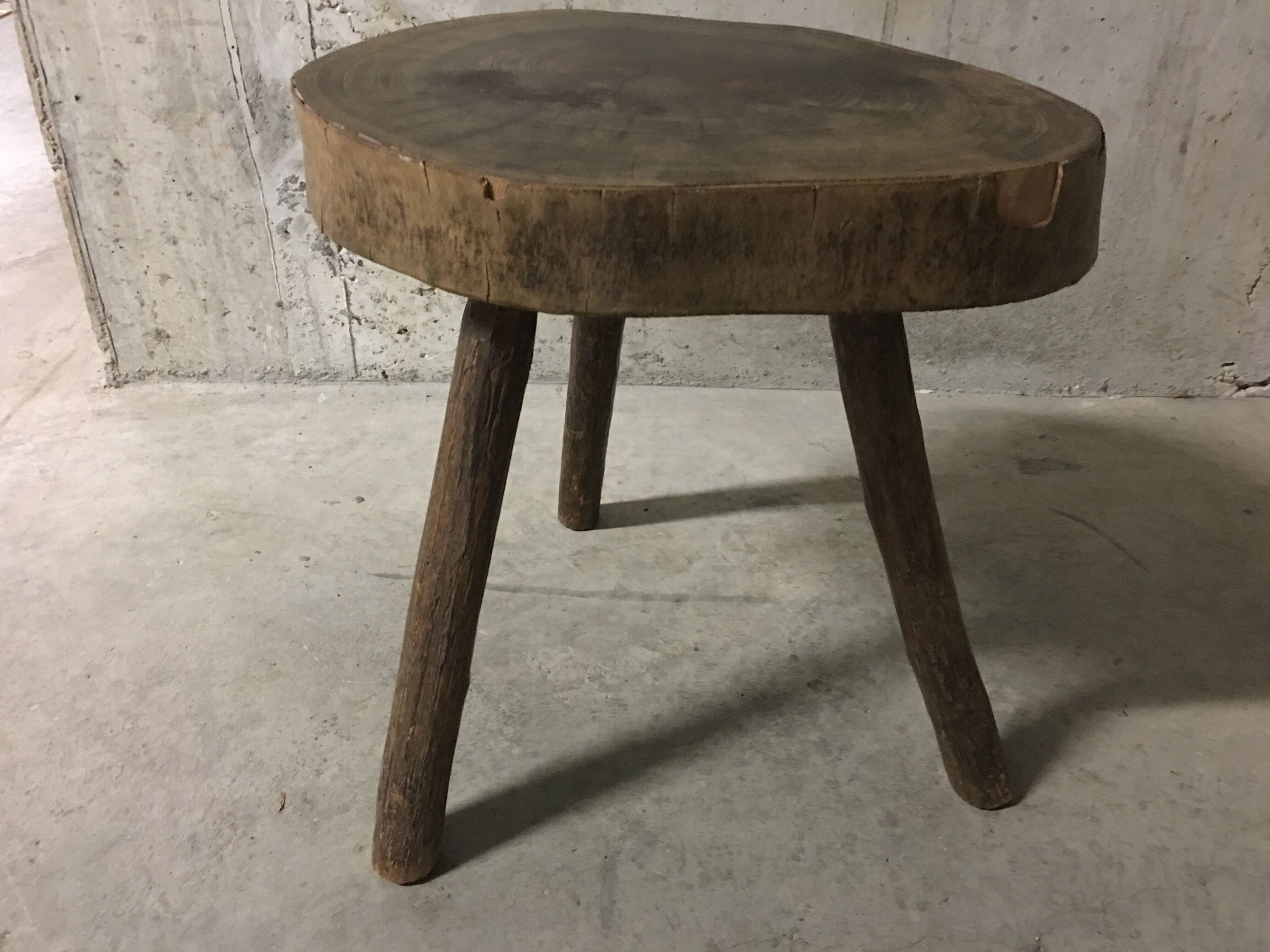 Farm tripod stool