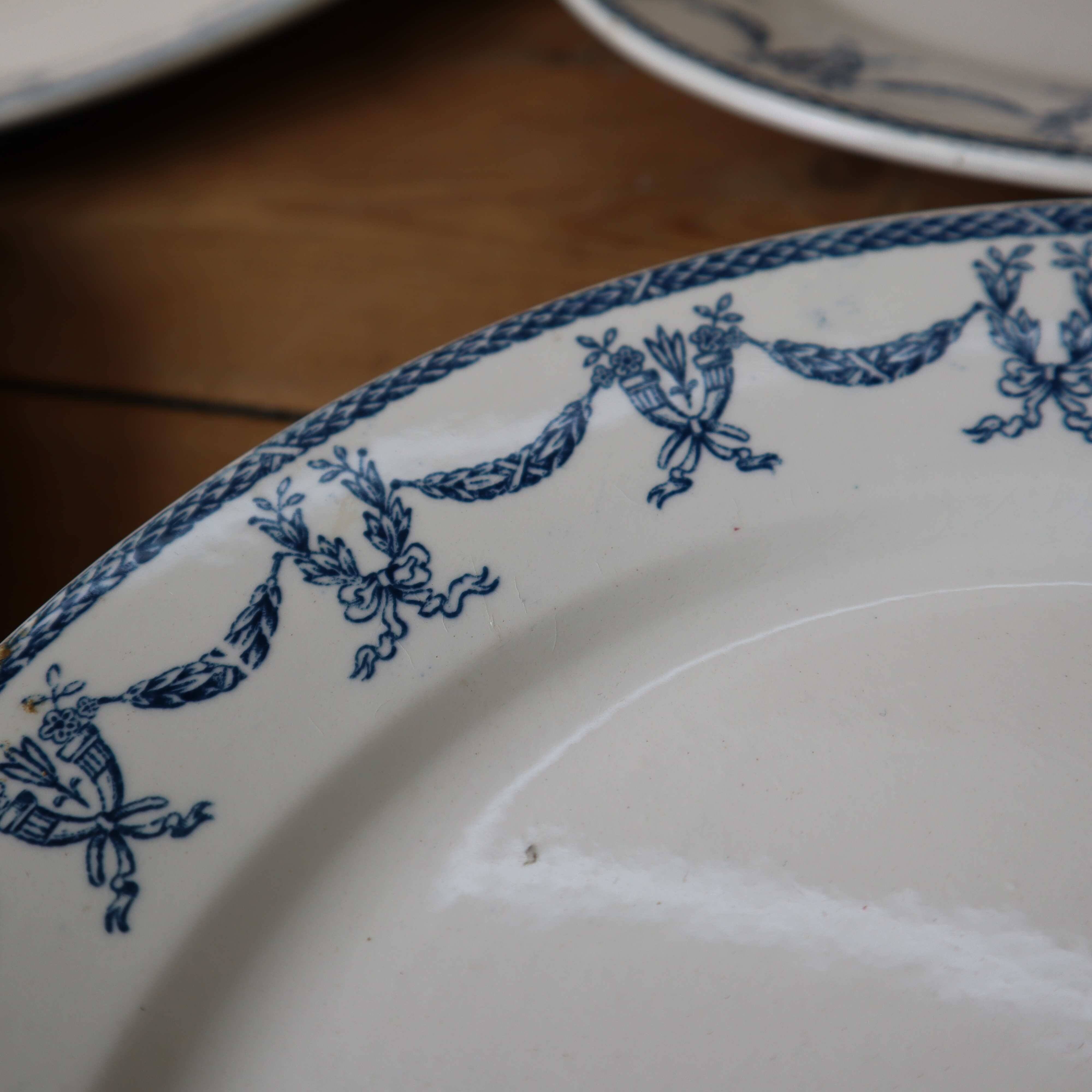 Set of 8 flat ironstone plates "Les Termes" Sarreguemines and Digoin