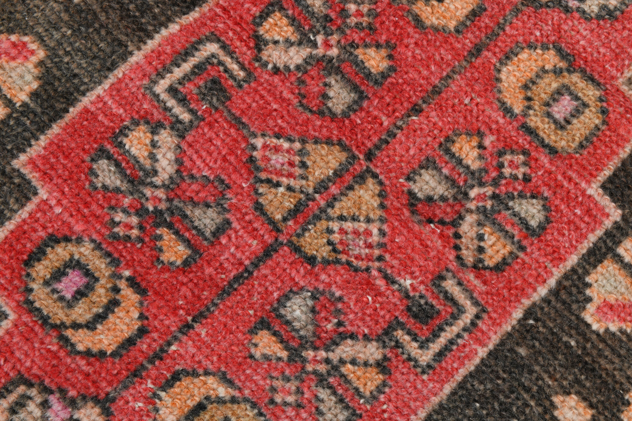 4x10 red & beige wool vintage rug 140x301cm
