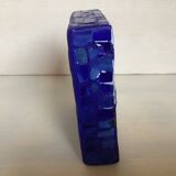 Blue mosaic pocket emptier